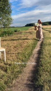 Trafiam na ludzi podobnych do mnie.
Piątkowy wieczór spędziłam na sesji kobiecej w plenerze.. 🌞🌾
Dziękuję za otwartość, kontakt z drugim człowiekiem to ogromna wartość.
Nie byłabym sobą gdybym nie skoczyła,
pozdrawiam energicznie🔥
K.
Za pomoc @_creative_weddings_ 🌼
#kobiecość #poznajsiebielepiej #fotografszczecin